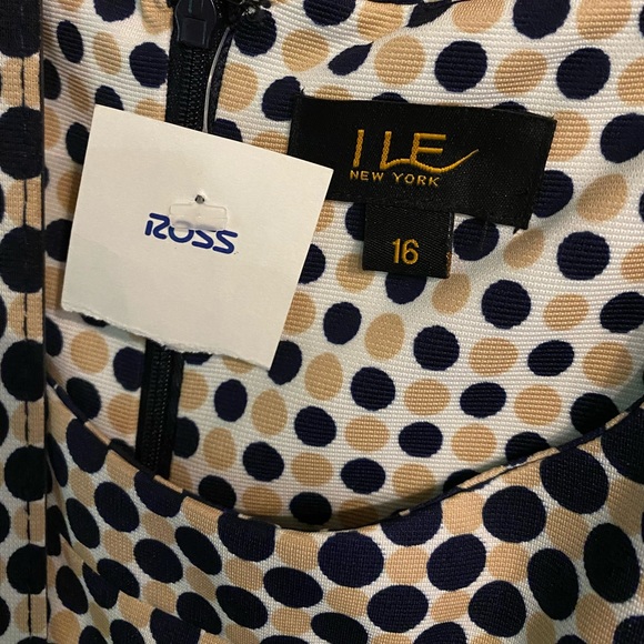 Beautiful brand new polka dot sleeveless dress - Picture 5 of 6